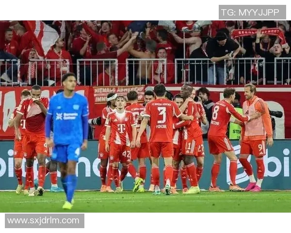 欧联杯精彩对决拜仁与巴萨2-2战平逆转瞬间引发全场热烈反响