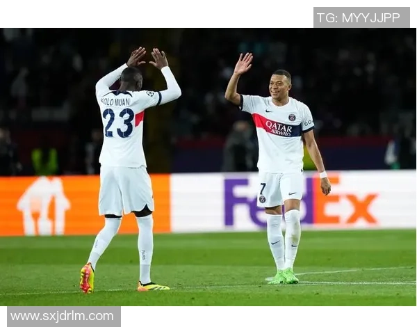 意甲激战：本菲卡狂胜巴黎圣日耳曼6比2全场沸腾的瞬间回顾