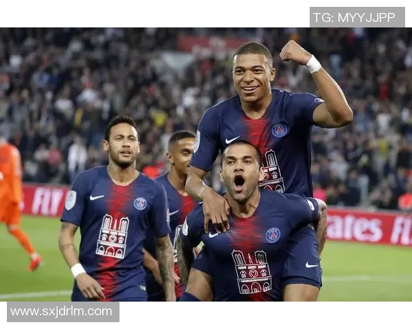 欧联杯精彩对决拜仁狂胜AC米兰五球大捷补时进球引爆全场激情